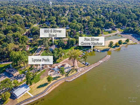 Tiny photo for 800 S River Road, Fox River Grove, IL 60021 (MLS # 12757982)