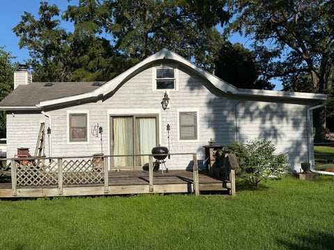 Tiny photo for 800 S River Road, Fox River Grove, IL 60021 (MLS # 12757982)
