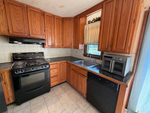 Tiny photo for 800 S River Road, Fox River Grove, IL 60021 (MLS # 12757982)