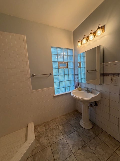 Tiny photo for 800 S River Road, Fox River Grove, IL 60021 (MLS # 12757982)