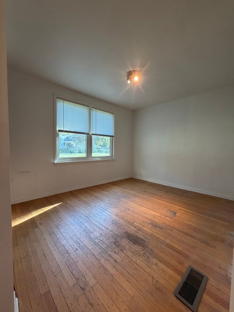 Tiny photo for 800 S River Road, Fox River Grove, IL 60021 (MLS # 12757982)