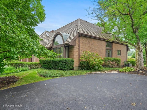 Tiny photo for 68 Godair Drive, Hinsdale, IL 60521 (MLS # 12728478)