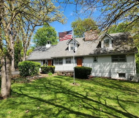 Photo of 9215 S 83rd Avenue, Hickory Hills, IL 60457 (MLS # 12620794)