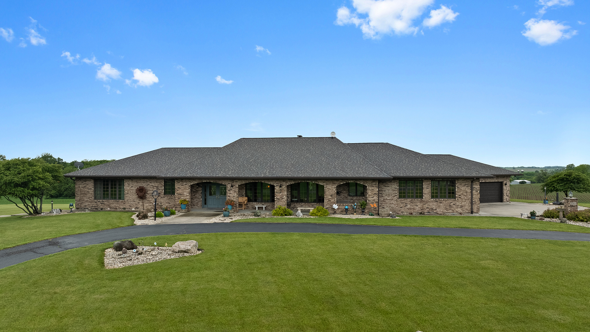 2765 W Pines Road