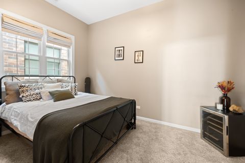 Tiny photo for 2248 W Foster Avenue #4, Chicago, IL 60625 (MLS # 12587693)