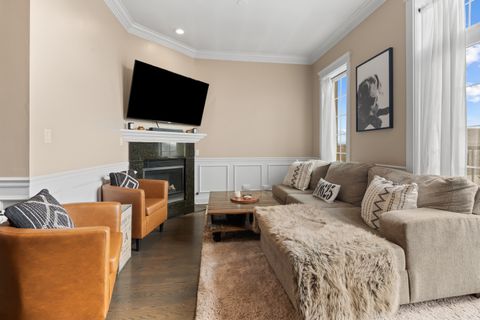 Tiny photo for 2248 W Foster Avenue #4, Chicago, IL 60625 (MLS # 12587693)