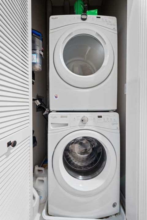 Tiny photo for 2248 W Foster Avenue #4, Chicago, IL 60625 (MLS # 12587693)