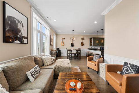 Tiny photo for 2248 W Foster Avenue #4, Chicago, IL 60625 (MLS # 12587693)