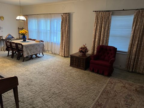 Tiny photo for 806 N Maple Street N, Benton, IL 62812 (MLS # 12582020)