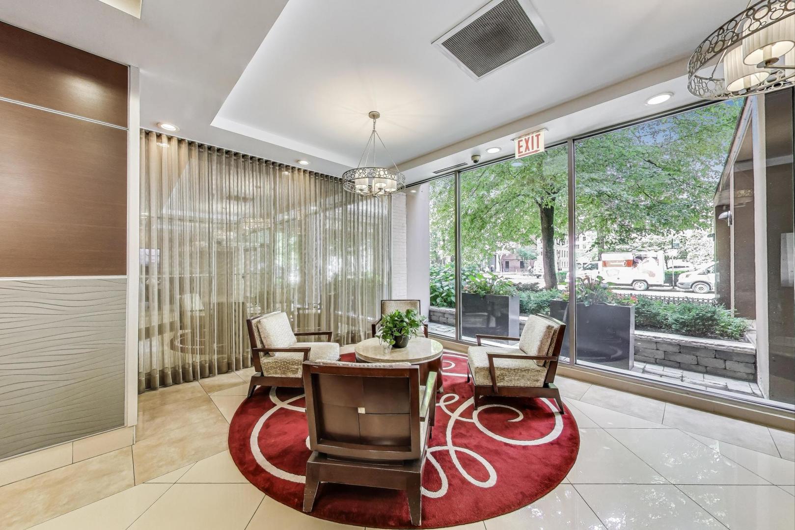 247 E Chestnut Street 502