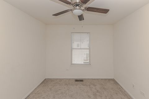 Tiny photo for 877 Lewisburg Lane, Aurora, IL 60504 (MLS # 12509176)