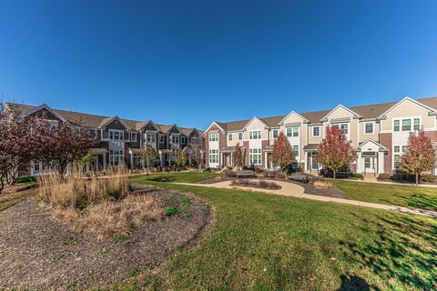 Tiny photo for 877 Lewisburg Lane, Aurora, IL 60504 (MLS # 12509176)