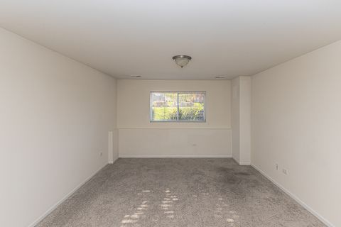 Tiny photo for 877 Lewisburg Lane, Aurora, IL 60504 (MLS # 12509176)