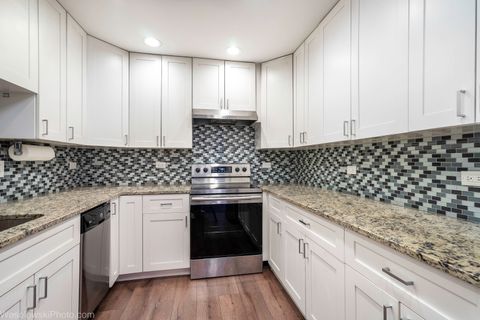 Tiny photo for Carol Stream, IL 60188 (MLS # 12582400)