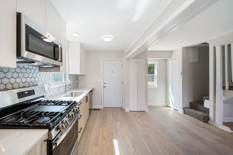 Tiny photo for 1334 N Lake Shore Drive, Round Lake Beach, IL 60073 (MLS # 12496205)