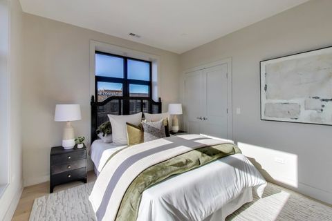 Tiny photo for 1317 N Western Avenue #504, Chicago, IL 60622 (MLS # 12534044)