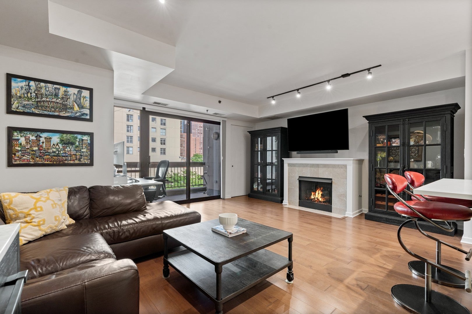 1212 N WELLS Street 404