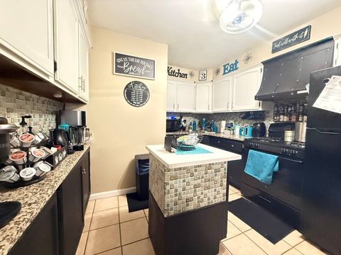Tiny photo for 157 Gregory Street #2, Aurora, IL 60504 (MLS # 12487066)