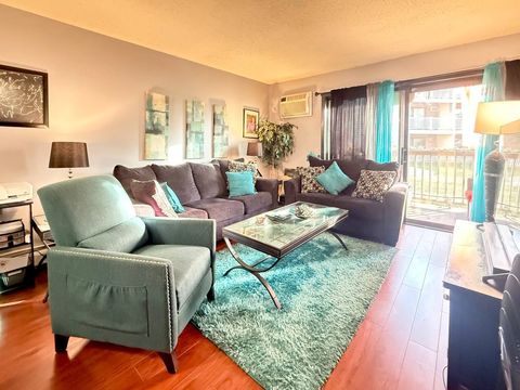 Tiny photo for 157 Gregory Street #2, Aurora, IL 60504 (MLS # 12487066)