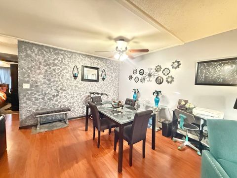 Tiny photo for 157 Gregory Street #2, Aurora, IL 60504 (MLS # 12487066)