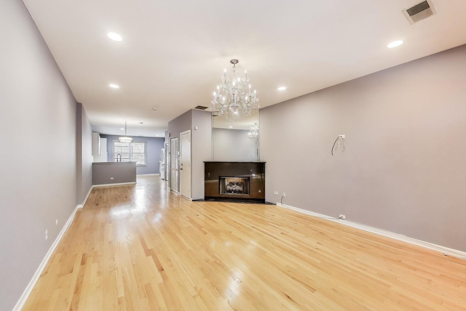 1813 S Clark Street K41