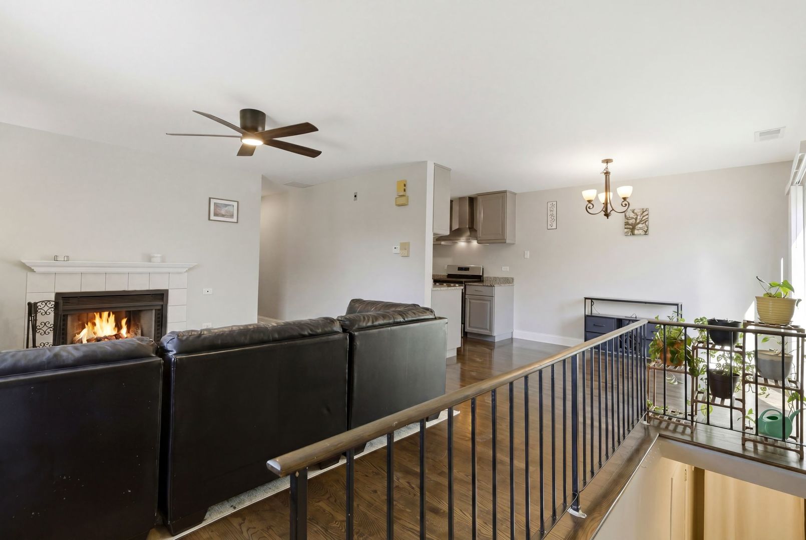 37 E Hickory Street D