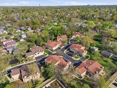 Tiny photo for 37 E Hickory Street #D, Lombard, IL 60148 (MLS # 12593394)