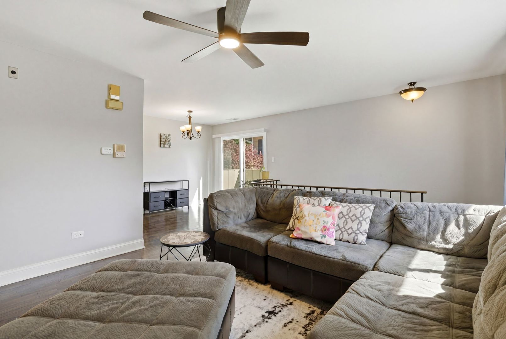 37 E Hickory Street D