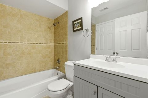Tiny photo for 37 E Hickory Street #D, Lombard, IL 60148 (MLS # 12593394)
