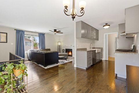 Tiny photo for 37 E Hickory Street #D, Lombard, IL 60148 (MLS # 12593394)