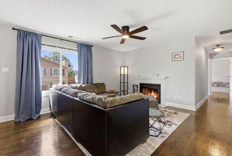 Tiny photo for 37 E Hickory Street #D, Lombard, IL 60148 (MLS # 12593394)