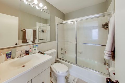 Tiny photo for 475 Shenstone Road #104, Riverside, IL 60546 (MLS # 12577225)