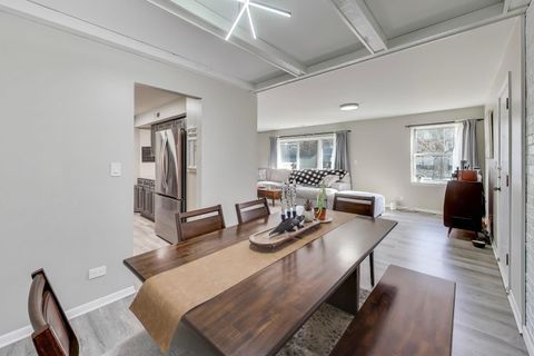 Tiny photo for 475 Shenstone Road #104, Riverside, IL 60546 (MLS # 12577225)