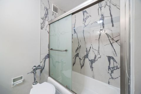 Tiny photo for 525 W Hawthorne Place #406, Chicago, IL 60657 (MLS # 12478275)