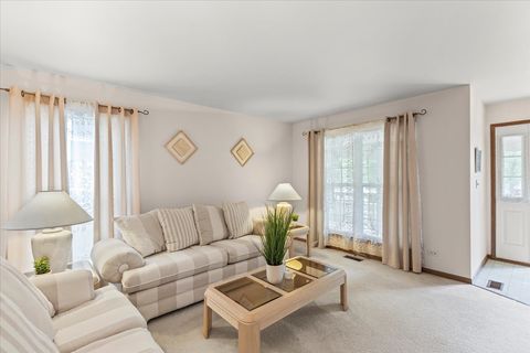 Tiny photo for 808 Violet Circle, Naperville, IL 60540 (MLS # 12457659)
