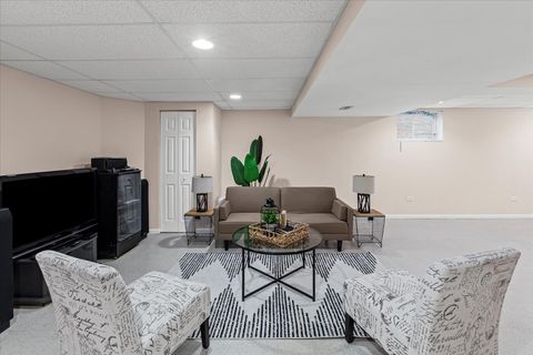 Tiny photo for 808 Violet Circle, Naperville, IL 60540 (MLS # 12457659)