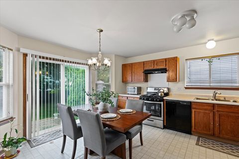 Tiny photo for 808 Violet Circle, Naperville, IL 60540 (MLS # 12457659)