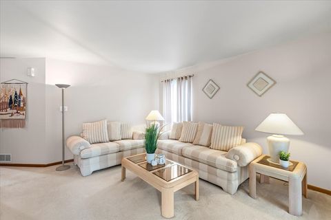 Tiny photo for 808 Violet Circle, Naperville, IL 60540 (MLS # 12457659)