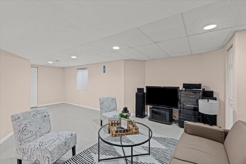 Tiny photo for 808 Violet Circle, Naperville, IL 60540 (MLS # 12457659)