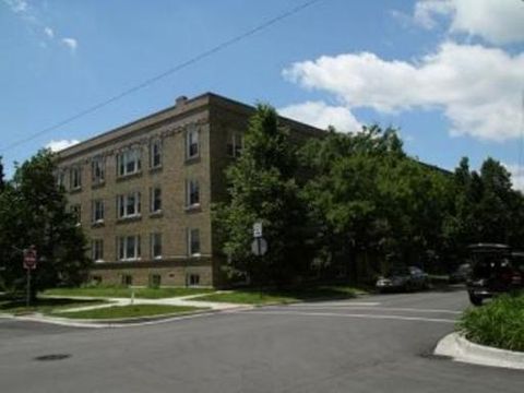 1951 W Sunnyside Avenue GDN Chicago IL 60640