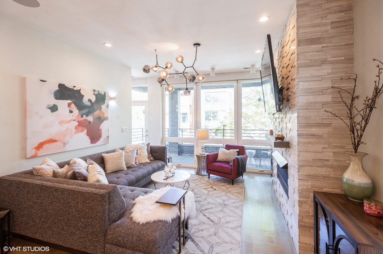 1543 W Augusta Boulevard 2