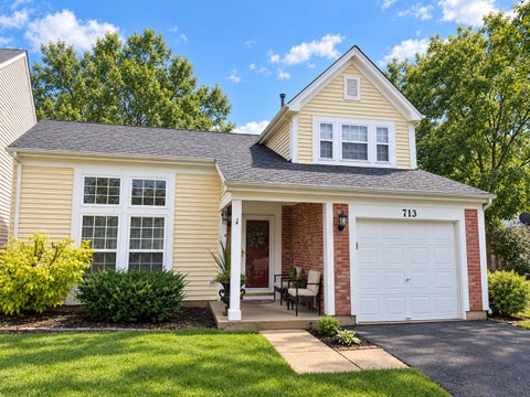 Photo of 713 Crossland Drive, Grayslake, IL 60030 (MLS # 12770147)