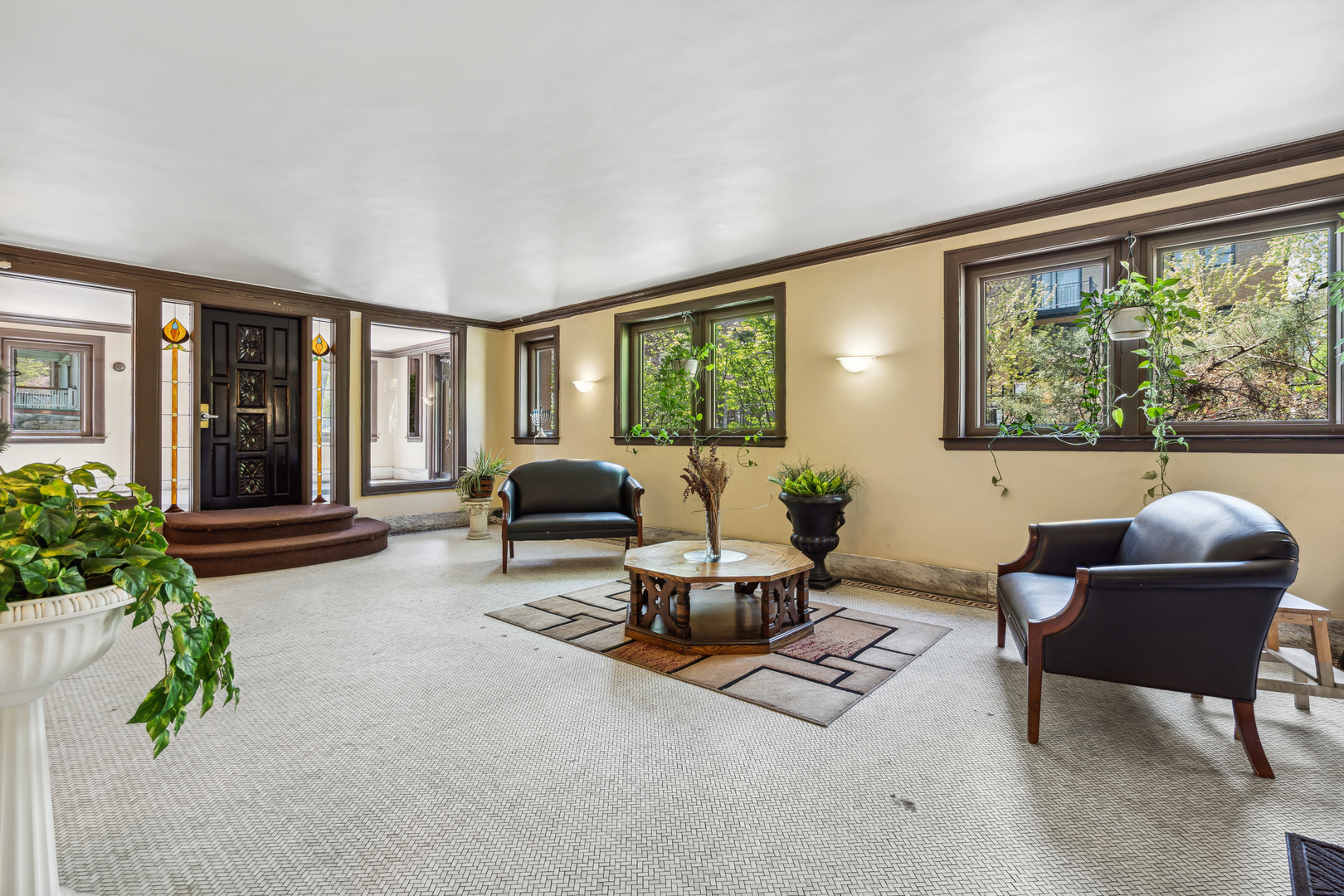 5135 S Kenwood Avenue 603