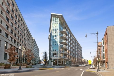 845 N Kingsbury Street 201 Chicago IL 60610