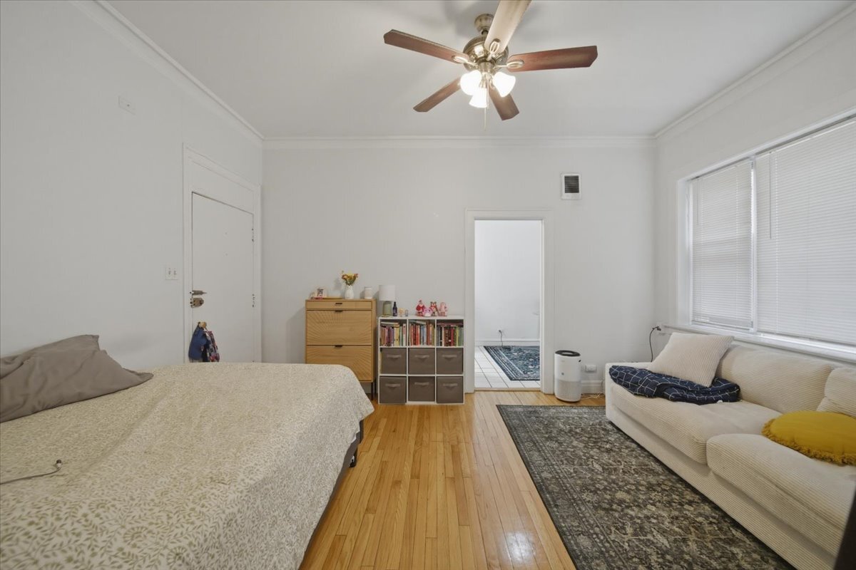 3449 N Elaine Place 308