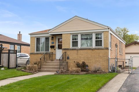 Tiny photo for 9966 Montrose Avenue, Schiller Park, IL 60176 (MLS # 12630276)