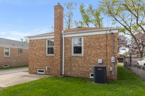Tiny photo for 9966 Montrose Avenue, Schiller Park, IL 60176 (MLS # 12630276)