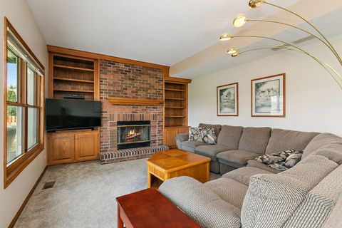 Tiny photo for 160 Brentwood Trail, Elgin, IL 60120 (MLS # 12613822)