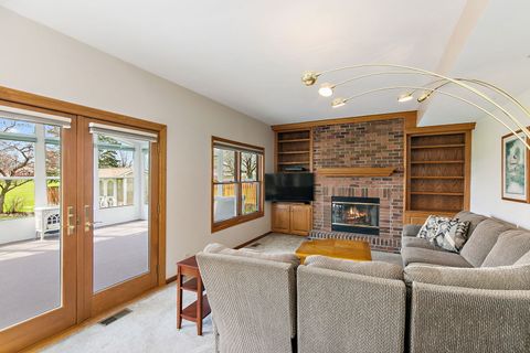Tiny photo for 160 Brentwood Trail, Elgin, IL 60120 (MLS # 12613822)