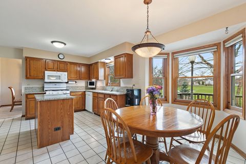 Tiny photo for 160 Brentwood Trail, Elgin, IL 60120 (MLS # 12613822)
